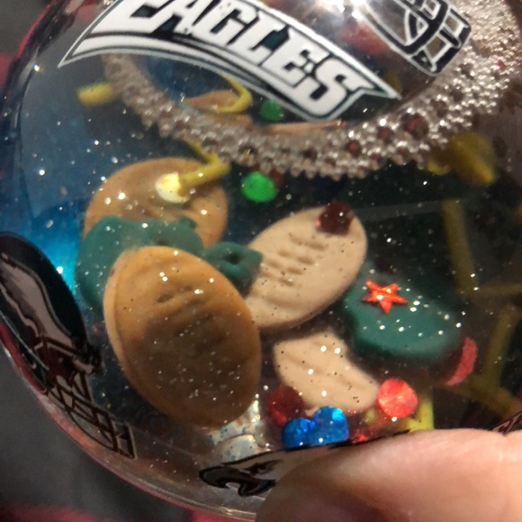 Eagles🏈Snowglobe - Picture 5 of 6